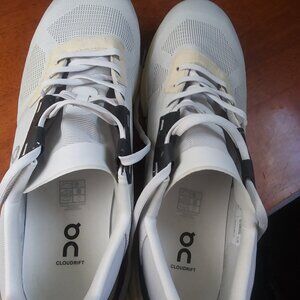 On Men's Cloudrift sz US12 Sliver/Gray On Cloud